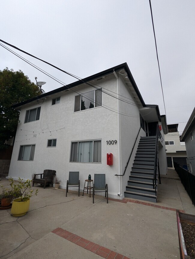 Foto del edificio - 1009 E Grand Ave