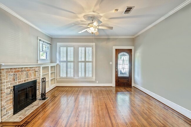 Foto del edificio - 1403 Bonnie Brae St