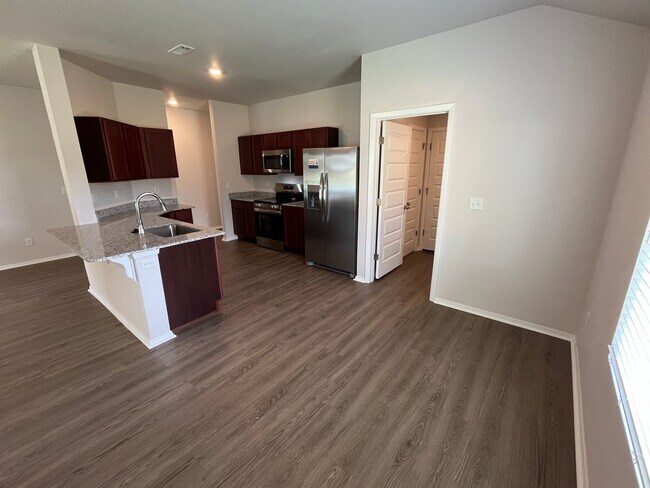 Foto del edificio - BRAND NEW Three Bedroom | Two Bath Home in...