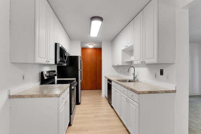 Building Photo - 13229 Linden Ave N