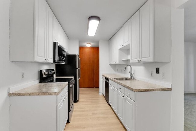 Building Photo - 13229 Linden Ave N