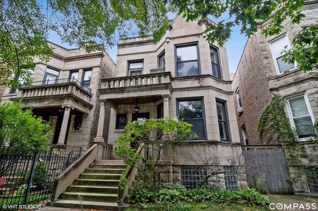 Foto del edificio - 1211 W Addison St