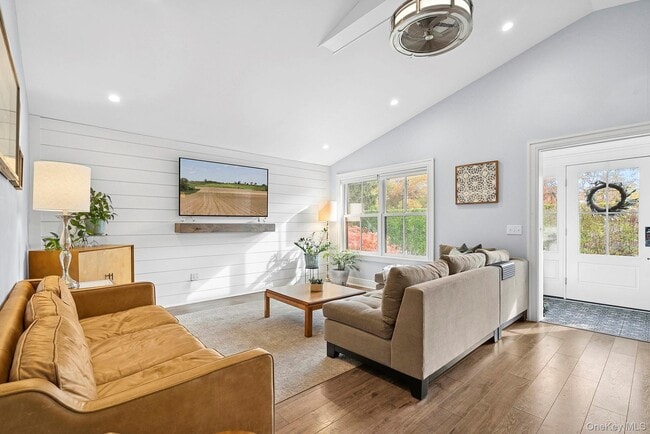 Foto del edificio - 37 Maryland Blvd