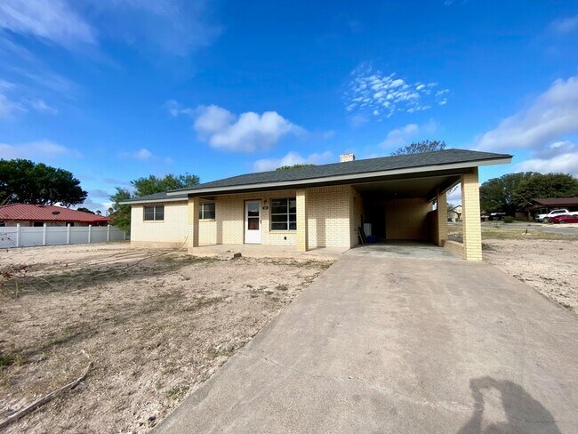 Foto del edificio - 114 Rhonda Dr
