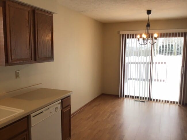 Building Photo - 10284 Pinesap Pl