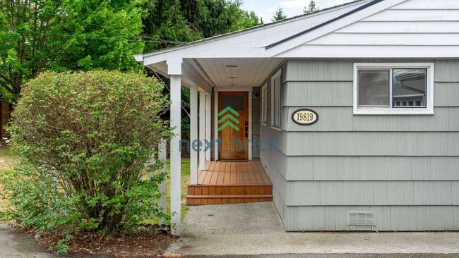 Building Photo - 3 Bed 2 Bath Single-family Home Available for Rent!