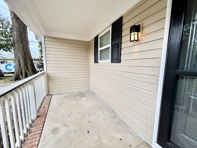 Foto del edificio - Charming 3-Bedroom Ranch in Chesapeake