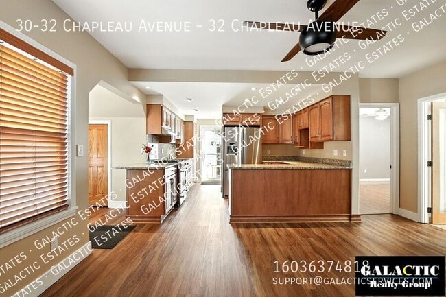 Foto del edificio - 30-32 Chapleau Avenue-32 Chapleau Avenue