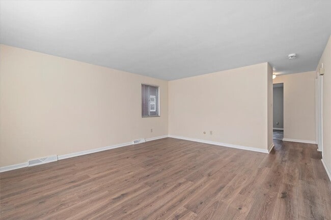 Building Photo - 3555 McClure Ave