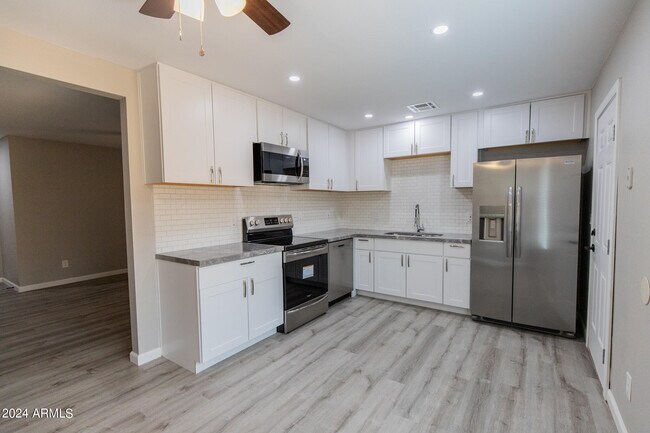 Foto del edificio - 4644 E Caballero St