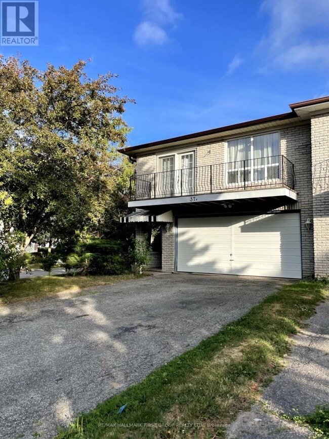 Building Photo - 37 Invergordon Ave