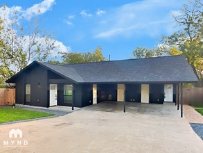 Building Photo - 1603 Rutland Dr