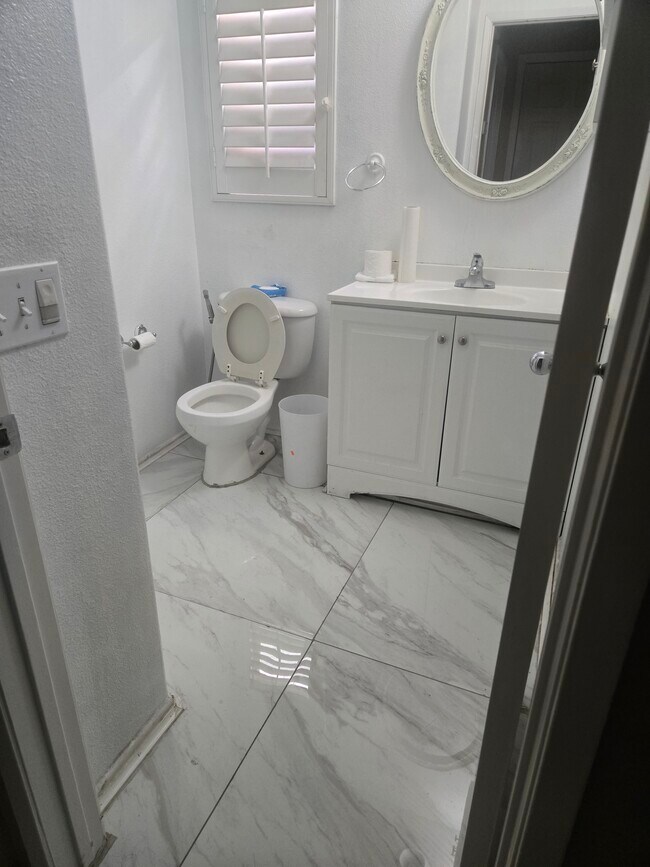 Foto del edificio - 4085 Garvey Way