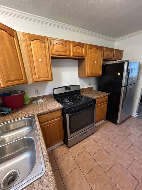 Foto del edificio - 2328 Desire St