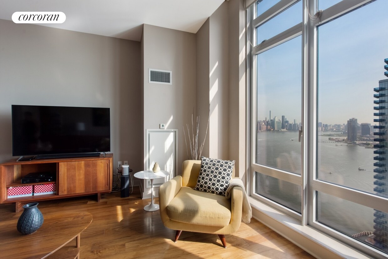 2 Northside Piers Unit 31N, Brooklyn, NY 11249 Room for Rent in
