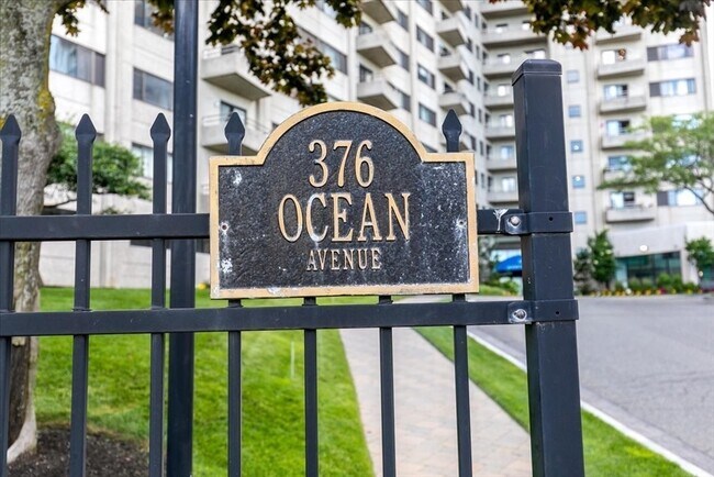 Foto del edificio - 376 Ocean Ave