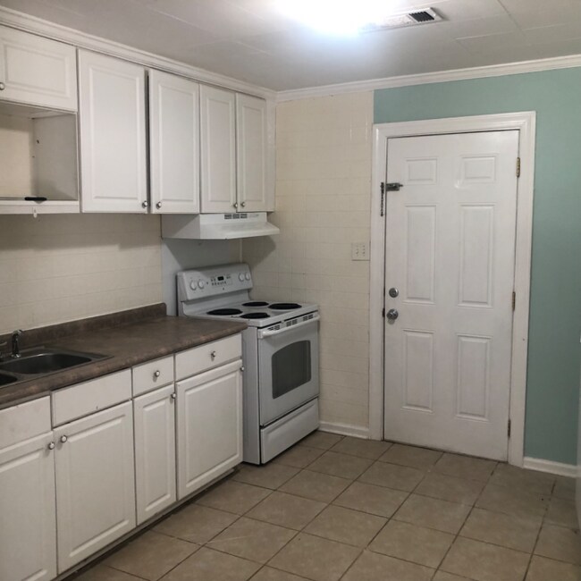 6403 Grove St, Lula, GA 30554 House Rental in Lula, GA