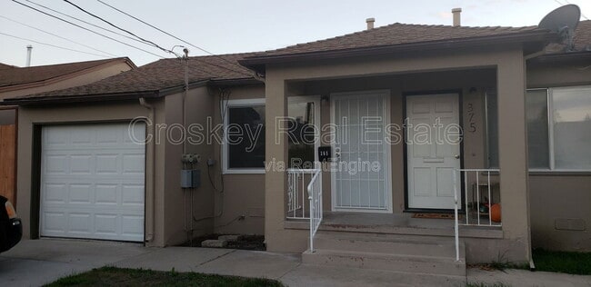 Building Photo - 365 W 12th St