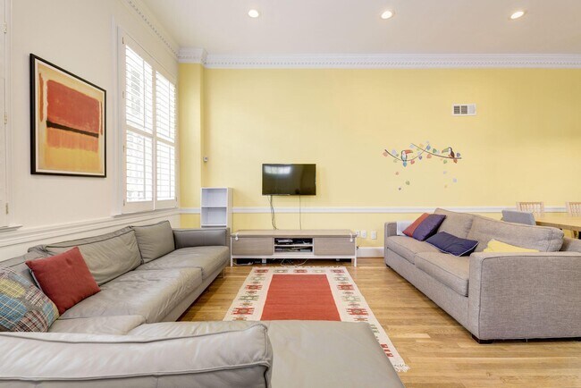 Foto del edificio - 2800 Dumbarton St NW