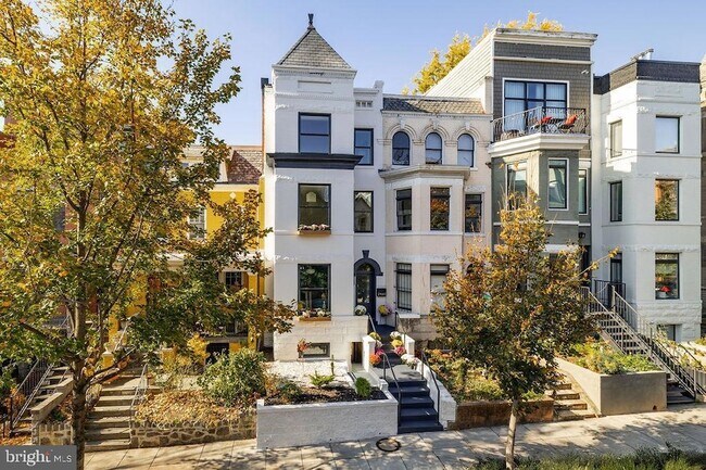 Foto del edificio - 2460 Ontario Rd NW