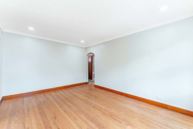 Foto del edificio - 2551 N Lockwood Ave