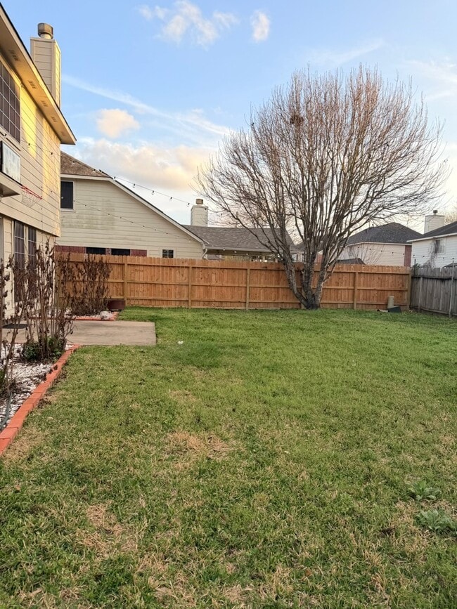 Building Photo - 3406 Sapling Oak Dr