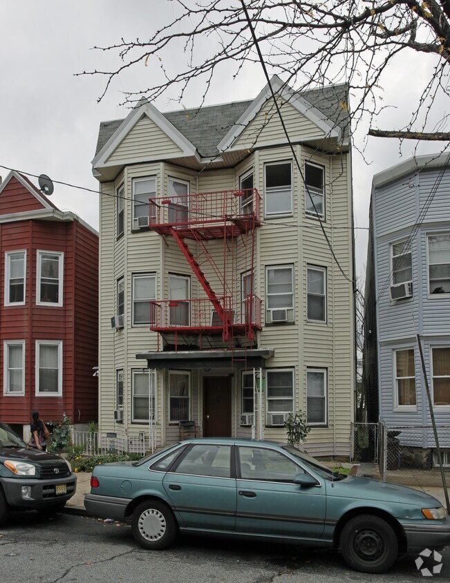 Foto del edificio - 31 Corbin Ave
