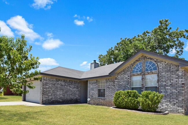 Foto del edificio - 4303 Captain Dr