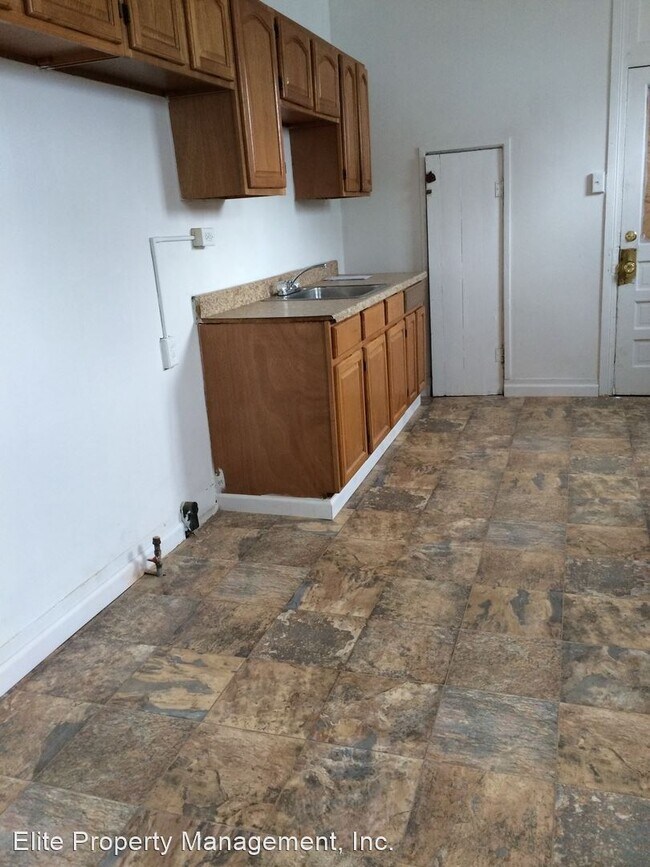 Building Photo - 3 br, 1 bath House - 257 S. Belvidere Ave.