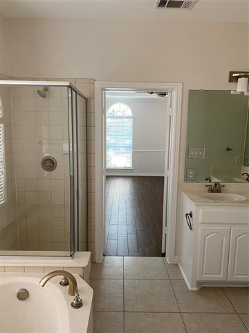 Building Photo - 13802 Dutch Hollow Dr