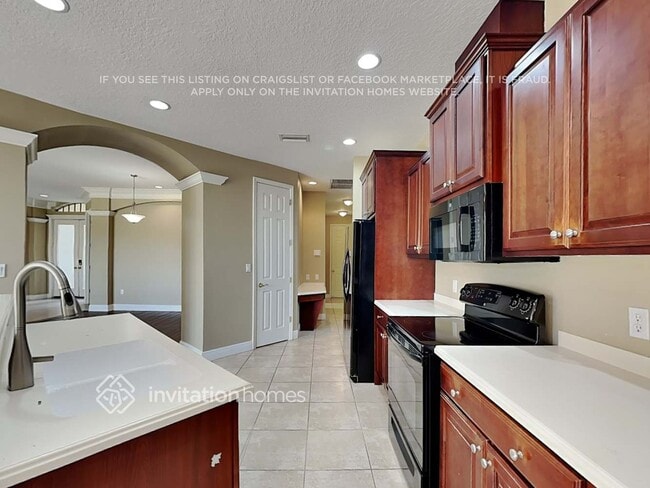 Building Photo - 4684 Tuscana Dr