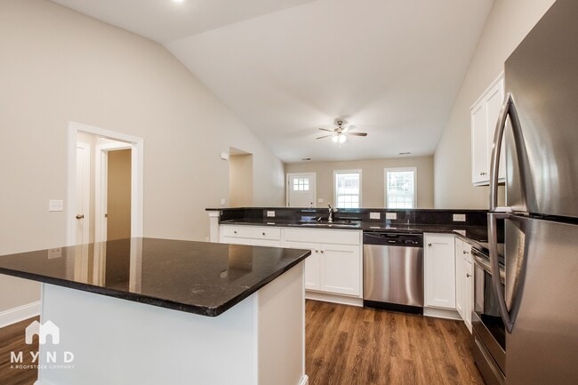 Foto del edificio - 4250 Burgin St