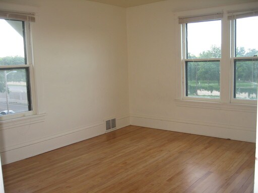 Building Photo - 5050 Hiawatha Ave