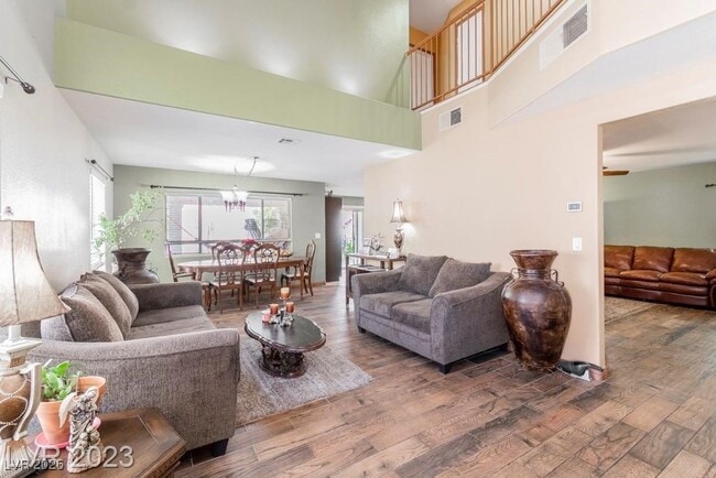 Foto del edificio - 1216 Olvera Way