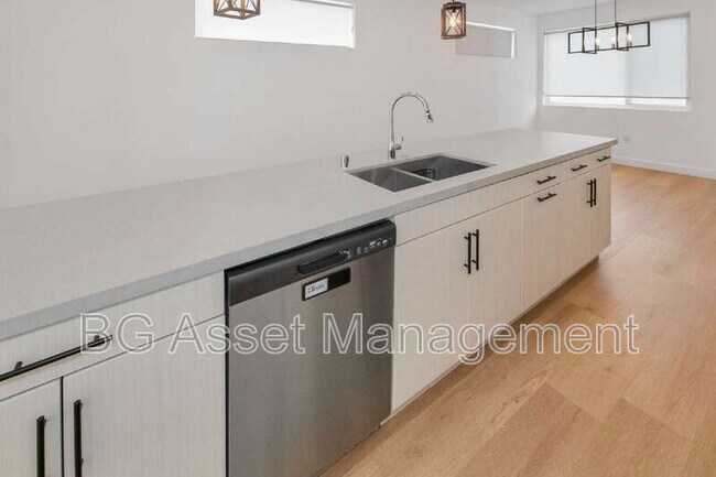 Foto del edificio - 3909 Wattling St