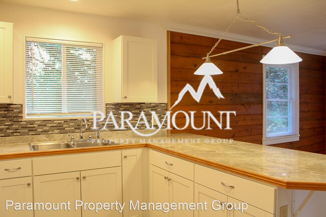 Foto del edificio - 1 br, 1 bath House - 1050 Alaska Ave E