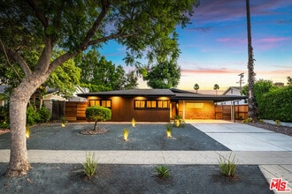 Building Photo - 13542 Valleyheart Dr N