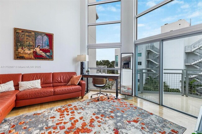 Foto del edificio - 7728 Collins Ave