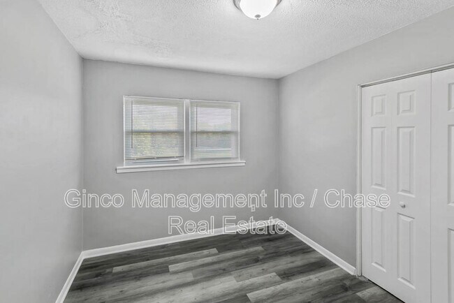 Building Photo - 991 Tollview Ave