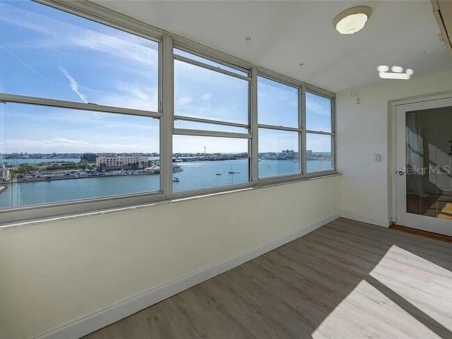 Foto del edificio - 4775 Cove Cir