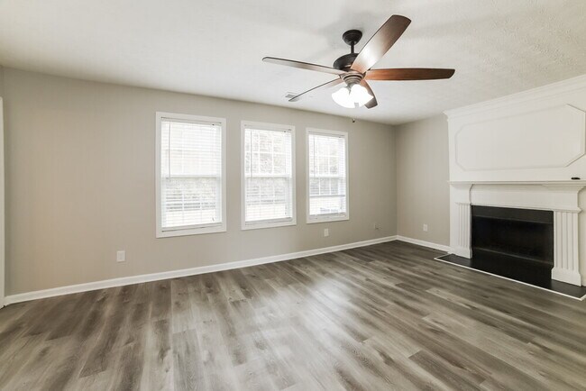 Building Photo - 159 Claxton Ct