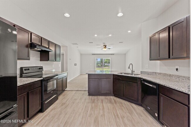 Foto del edificio - 12474 Camden Rd