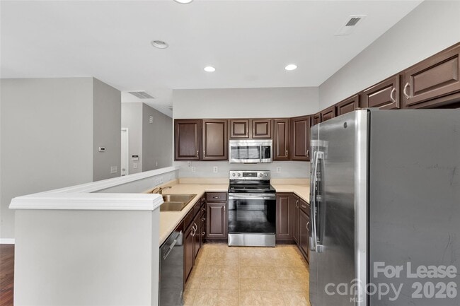 Building Photo - 11054 Dixie Hills Dr