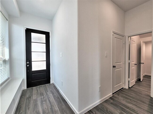 Foto del edificio - 905 Lars Trek Trail