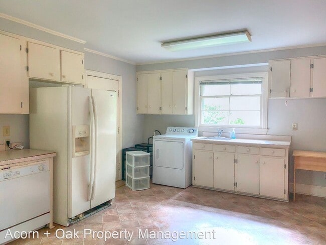 Building Photo - 4 br, 1 bath House - 806 Old Mill Road  Un...
