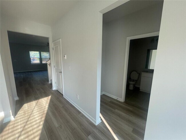 Building Photo - 3156 Morris Hills Dr