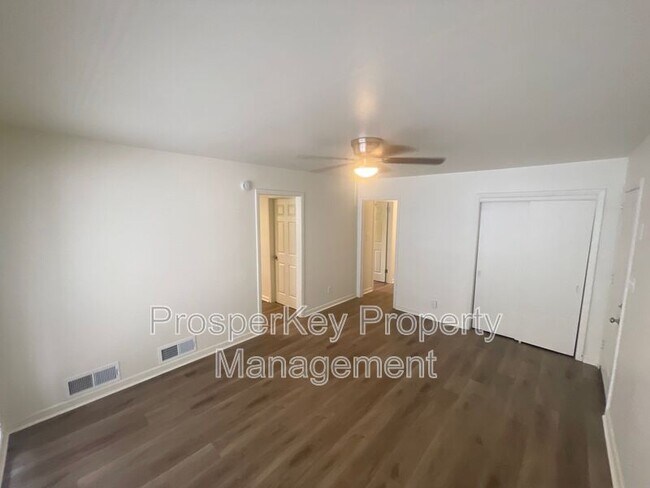 Foto del edificio - 846 Cone Rd