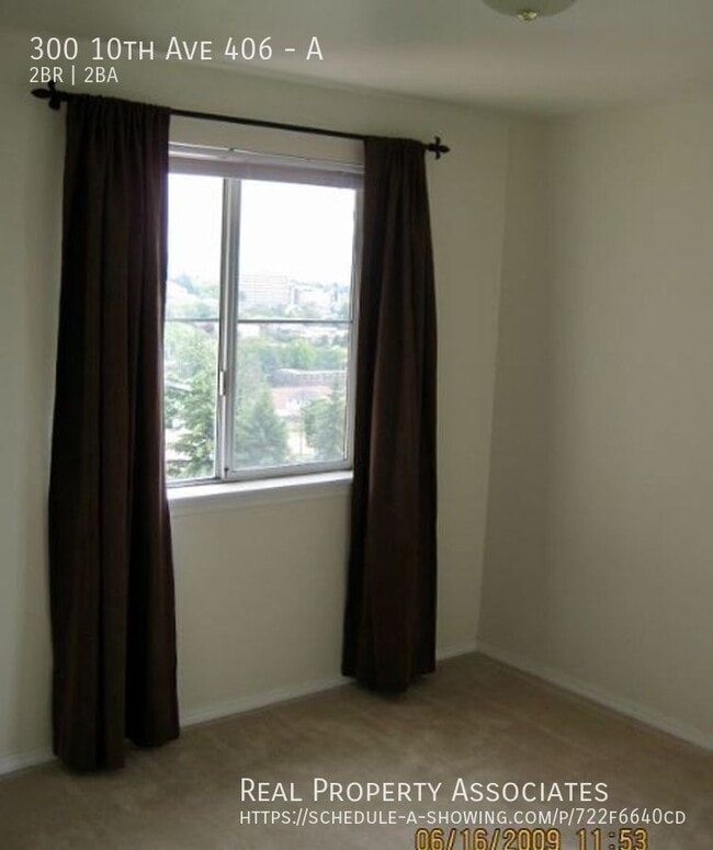 Foto del edificio - 300 10th Ave
