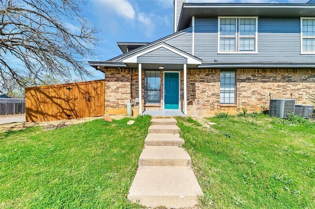 Building Photo - 117 Peachtree Ct