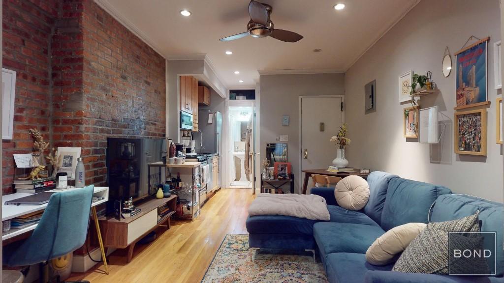 Primary Photo - 44 Avenue B